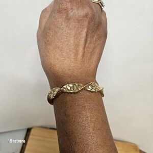 Retired Lia Sophia "Sync/Swivel" Matt Gold Stretch Hematite Bracelet